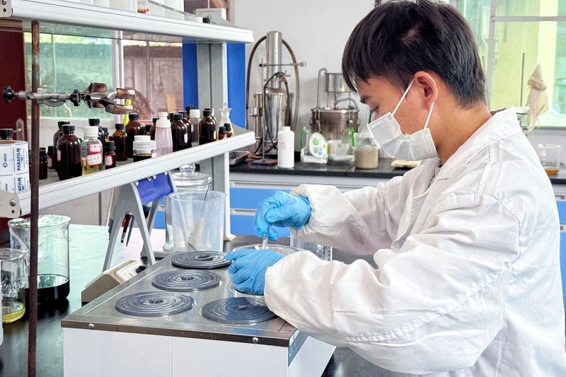 江口苗药“香”飘海外 生物技术研发为传统医药注入新动能，冲刺四季度跑出加速度